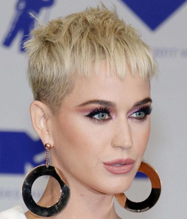 Katy Perry Sarışın Undercut Saç Modeli