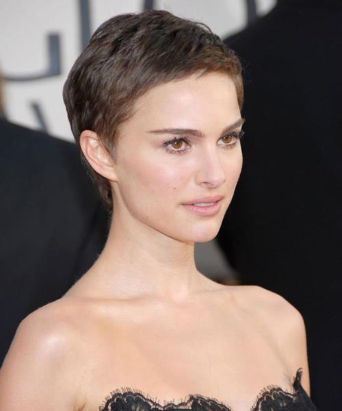 Natalie Portman'ın Kısa Kesim Saç Modeli