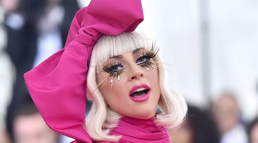 Lady Gaga'nın Kirpikleri 