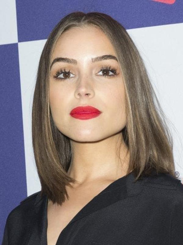 Olivia Culpo'nun Klasik Omuz Uzunluğundaki Saç Kesim Modeli